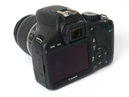 Canon EOS 550D Gehäuse mit EF-S 3,5-5,6/18-55mm IS – sehr gut