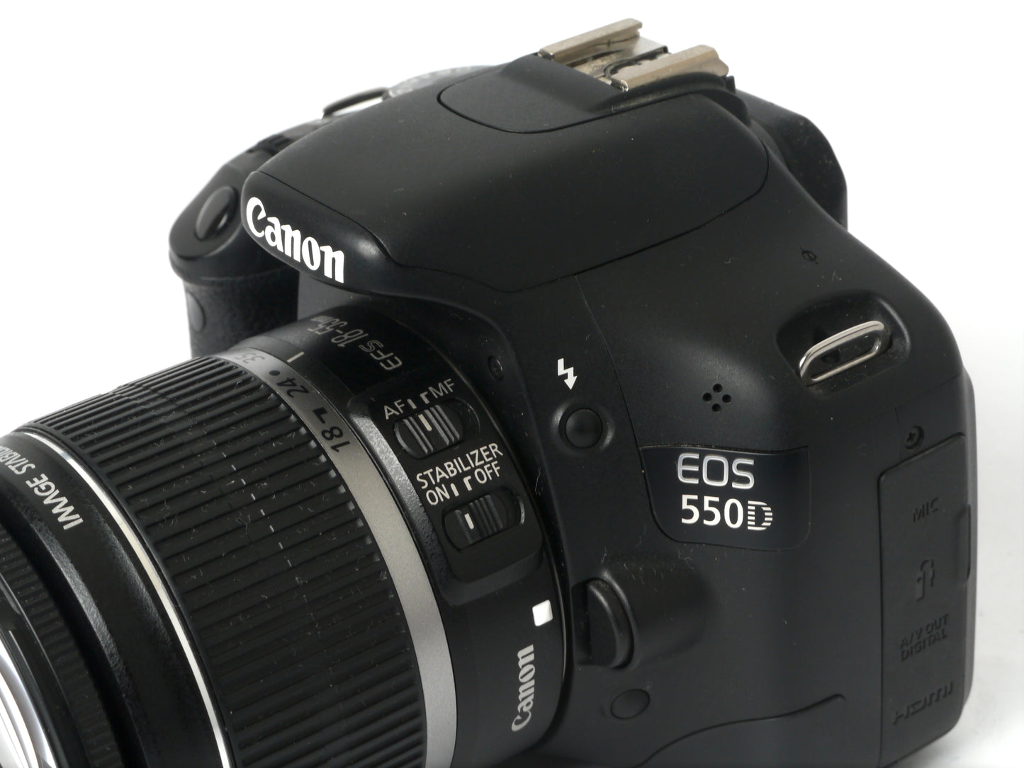Canon EOS 550D Gehäuse mit EF-S 3,5-5,6/18-55mm IS – sehr gut