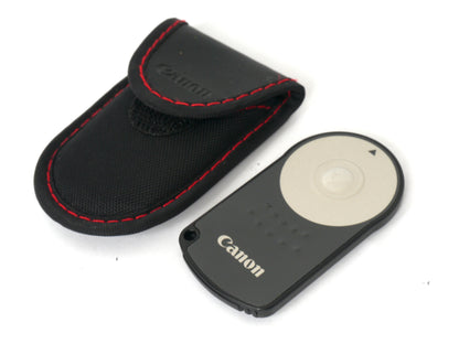 Canon EOS 550D Gehäuse mit EF-S 3,5-5,6/18-55mm IS – sehr gut