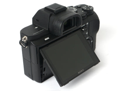 Sony Alpha ILC 7 II Gehäuse – nur 925 Auslösungen, sehr gut