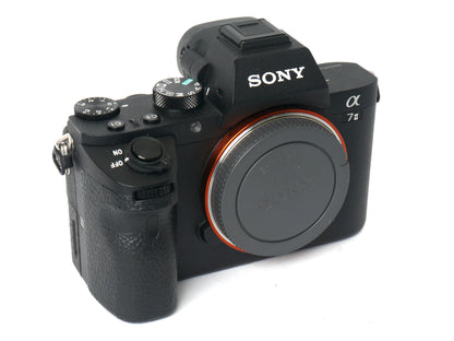 Sony Alpha ILC 7 II Gehäuse – nur 925 Auslösungen, sehr gut