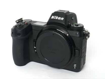 Nikon Z6 Gehäuse – nur 6333 Auslösungen sehr gut