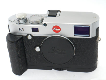 Leica M (Typ 240) Gehäuse silber Art. 10772– gut