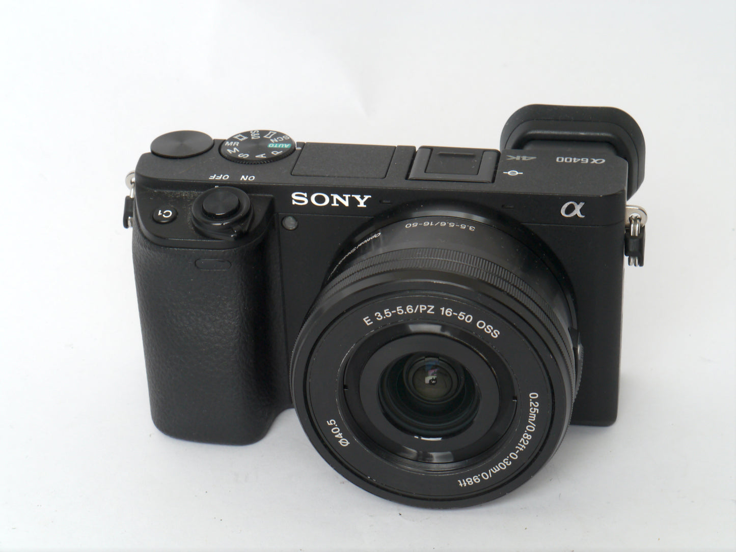 Sony Alpha 6400 mit E 3,5-5,6/16-50mm PZ OSS – guter Zustand