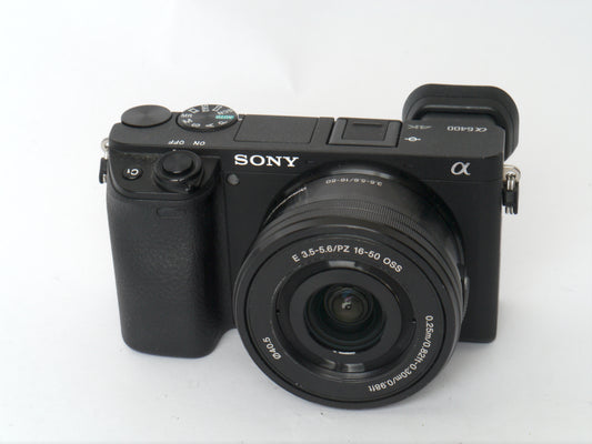 Sony Alpha 6400 mit E 3,5-5,6/16-50mm PZ OSS – guter Zustand