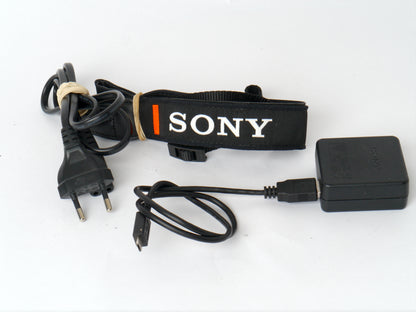 Sony Alpha 6400 mit E 3,5-5,6/16-50mm PZ OSS – guter Zustand