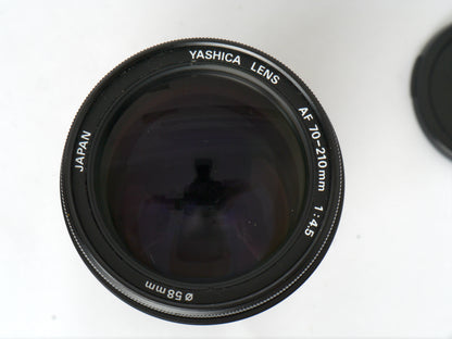 Yashica 200 AF Set mit AF 35-70mm, AF 70-210mm und Blitzgerät CS-250 AF – gut