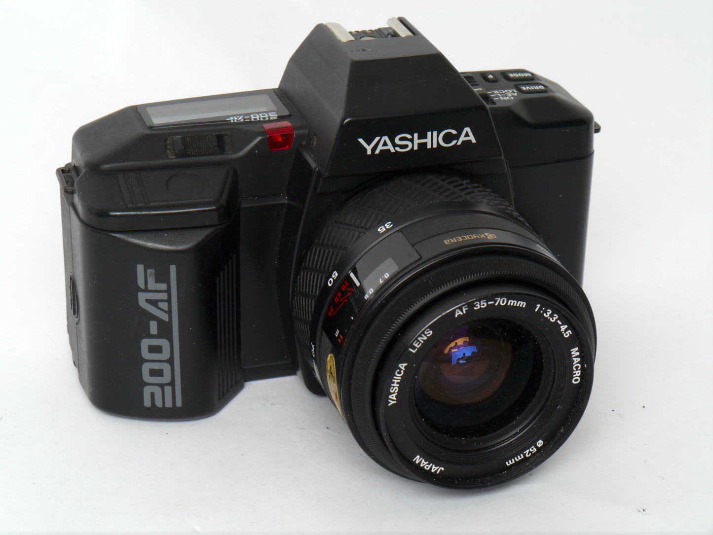 Yashica 200 AF Set mit AF 35-70mm, AF 70-210mm und Blitzgerät CS-250 AF – gut