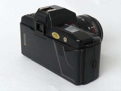 Yashica 200 AF Set mit AF 35-70mm, AF 70-210mm und Blitzgerät CS-250 AF – gut