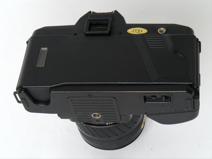 Yashica 200 AF Set mit AF 35-70mm, AF 70-210mm und Blitzgerät CS-250 AF – gut