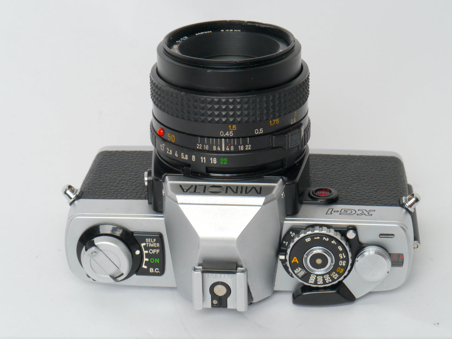 Minolta XG-1 Chrome mit MD 1,7/50mm – mit Profi-Blitzgerät sehr gut