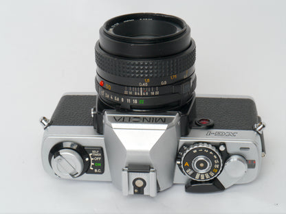 Minolta XG-1 Chrome mit MD 1,7/50mm – mit Profi-Blitzgerät sehr gut
