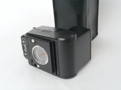 Canon AE-1 Gehäuse silber mit FD 1,4/50mm S.S.C. – mit Canon 299A Blitzgerät gut