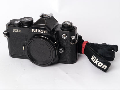 Nikon FM 2n Gehäuse schwarz – guter Zustand