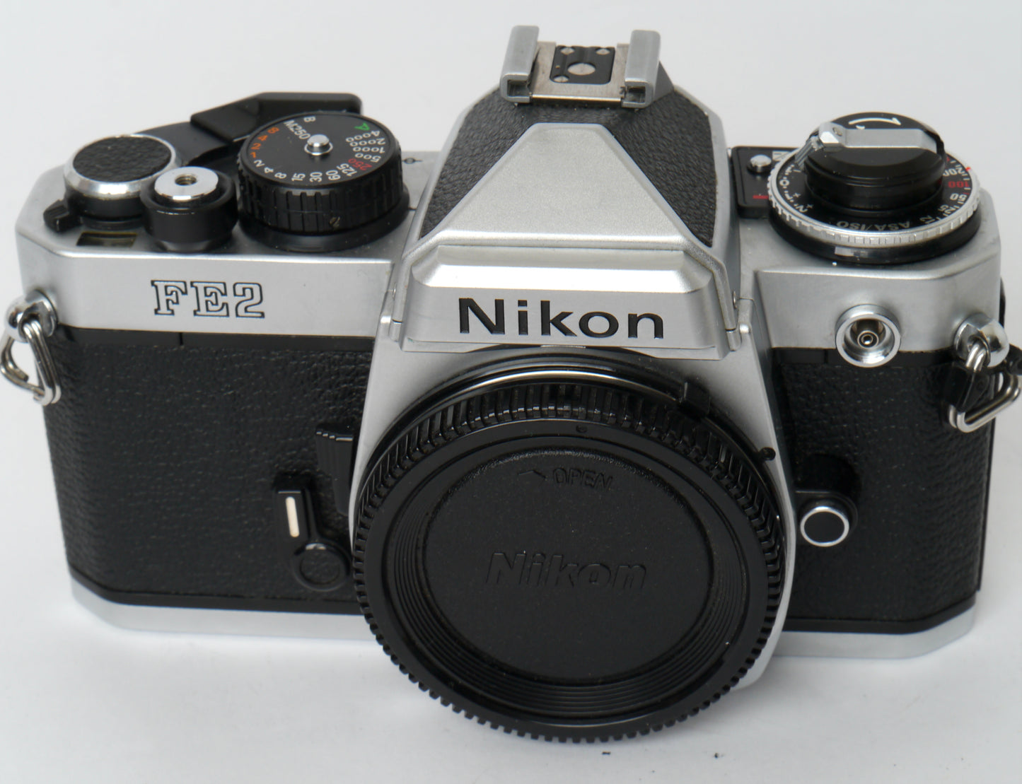 Nikon FE 2 Gehäuse silber – guter Zustand