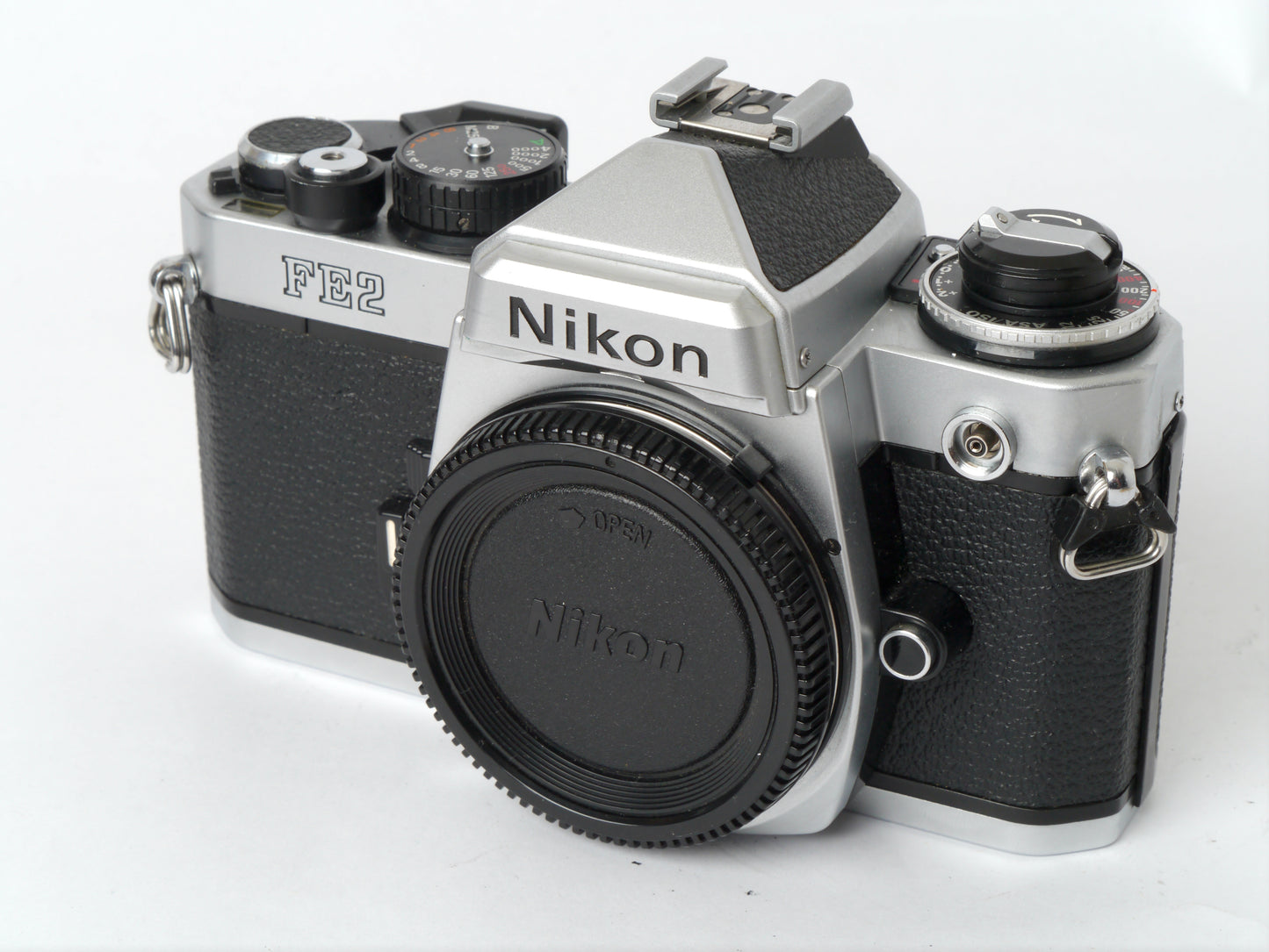 Nikon FE 2 Gehäuse silber – guter Zustand