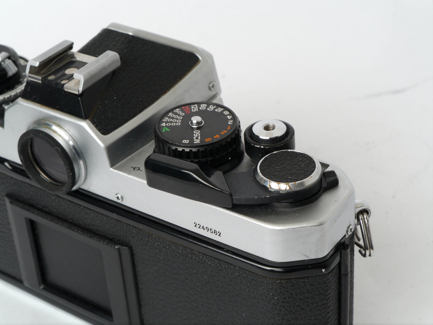 Nikon FE 2 Gehäuse silber – guter Zustand