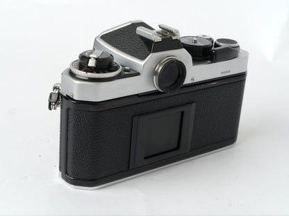 Nikon FE 2 Gehäuse Silber – guter Zustand