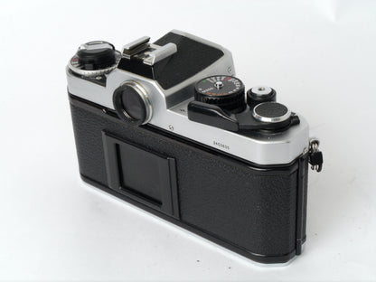 Nikon FE 2 Gehäuse Silber – guter Zustand