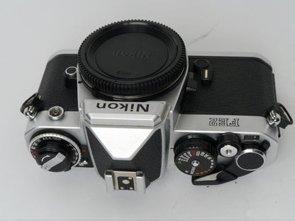 Nikon FE 2 Gehäuse Silber – guter Zustand