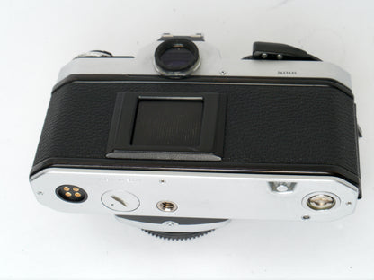 Nikon FE 2 Gehäuse Silber – guter Zustand