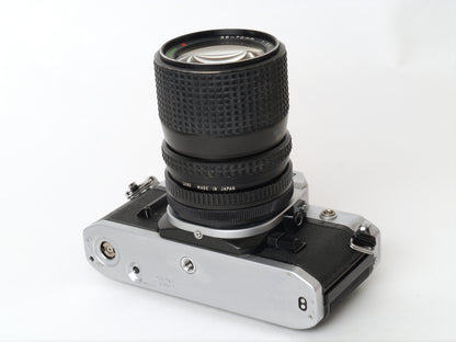 Canon AE-1 Gehäuse Silber mit Tokina MF 3,5/35-70mm – gut