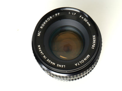 Minolta SR-T 303 Gehäuse Silber mit MC 1,7/50mm – sehr gut