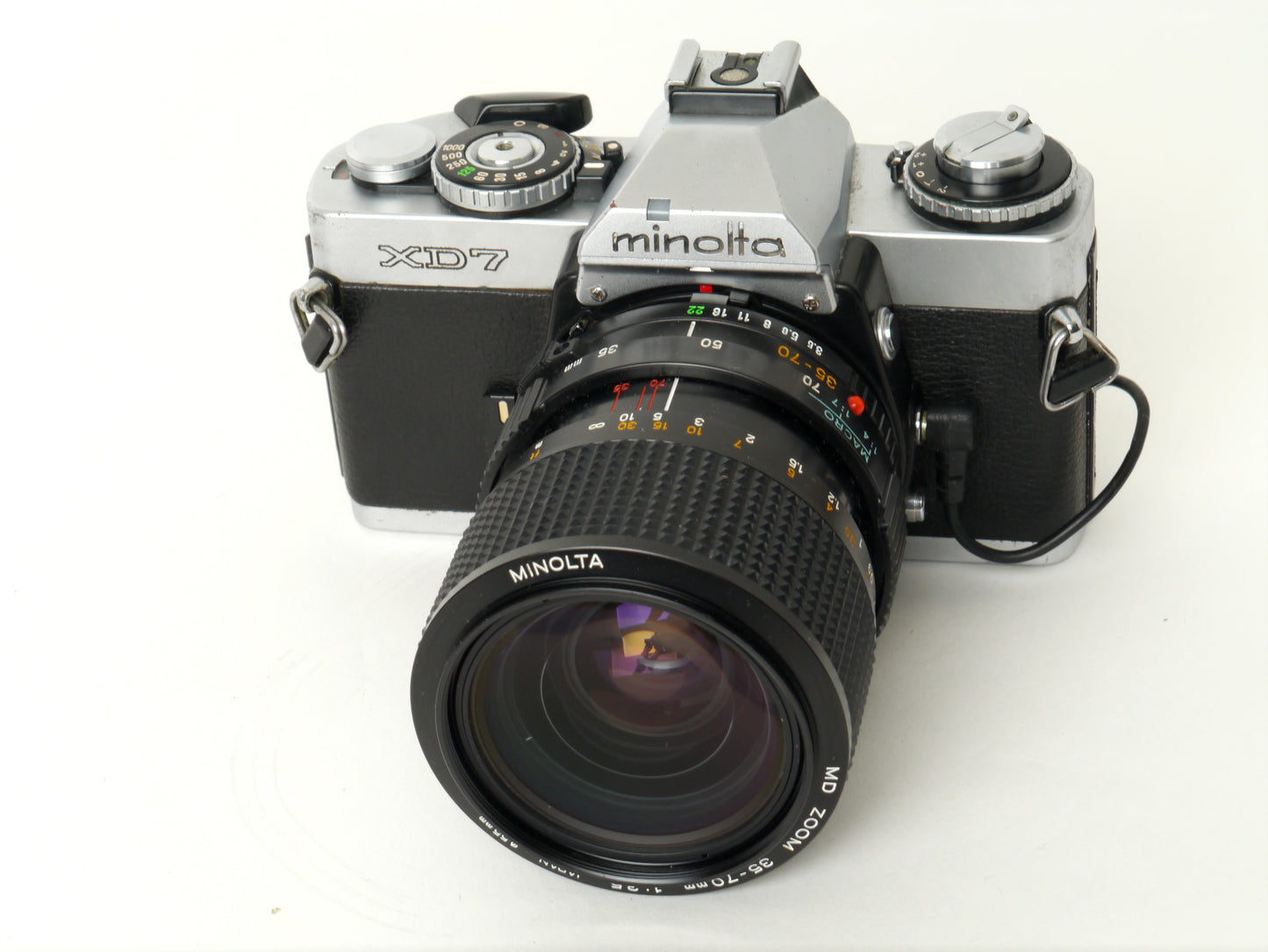 Minolta XD-7 Gehäuse Silber mit MD 3,5/35-70mm und Datenrückwand D – gut