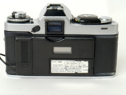 Minolta XD-7 Gehäuse Silber mit MD 3,5/35-70mm und Datenrückwand D – gut