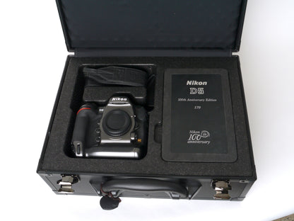 Nikon D 5 "100th Anniversary Edition "Titanfarben – neuwertig / sehr gut