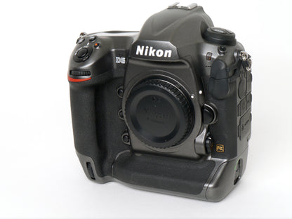 Nikon D 5 "100th Anniversary Edition "Titanfarben – neuwertig / sehr gut