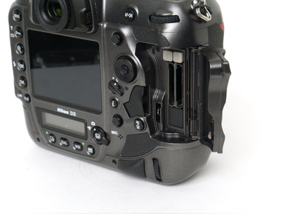 Nikon D 5 "100th Anniversary Edition "Titanfarben – neuwertig / sehr gut