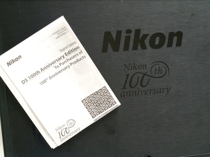 Nikon D 5 "100th Anniversary Edition "Titanfarben – neuwertig / sehr gut