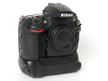 Nikon D810 Gehäuse mit Hochformatgriff  – guter Zustand