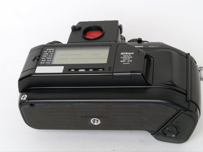 Nikon F4 mit Multi-Control Back MF-23 – guter Zustand