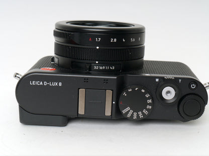 Leica D-Lux 8 – mit Zubehör neuwertig
