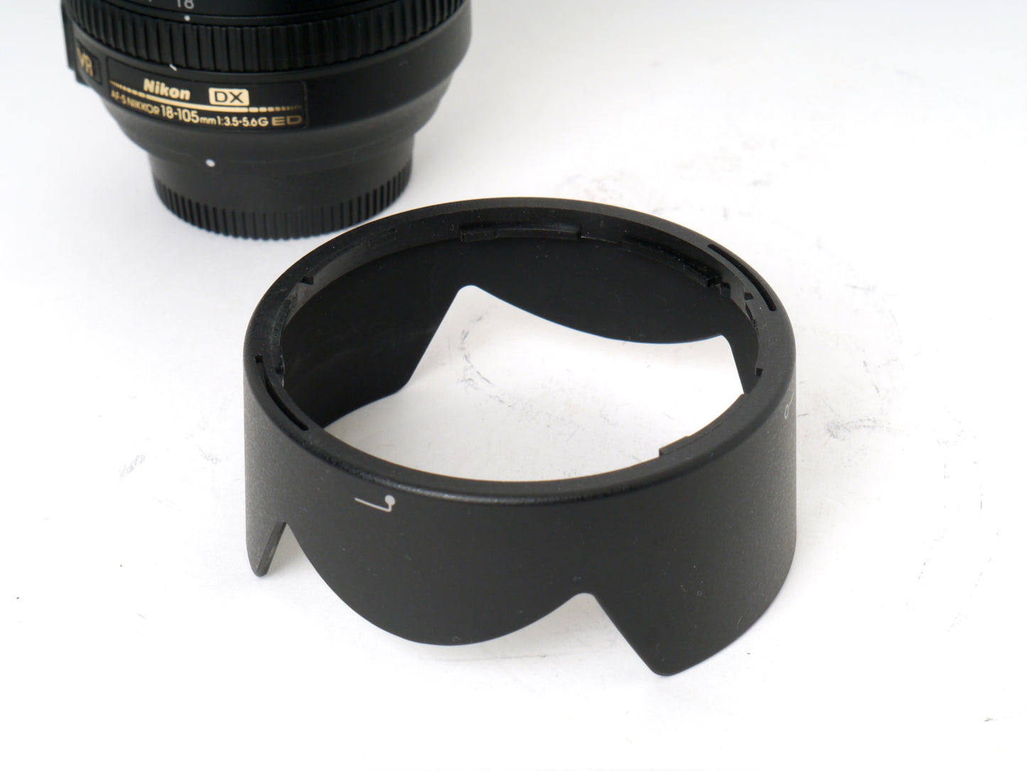 Nikon AF-S 3,5-5,6/18-105mm G ED VR DX – sehr guter Zustand