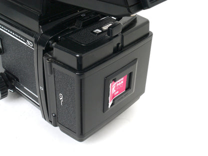 Mamiya RB67 Pro SD Set mit Makro K/L 4,5/140mm, Filmmagazin und Prismenfinder – guter Zustand
