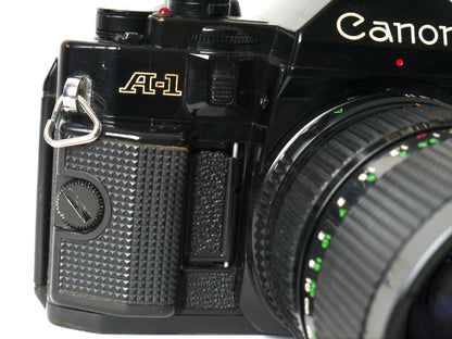 Canon A1 Gehäuse mit Canon FD 4/35-70mm – guter Zustand