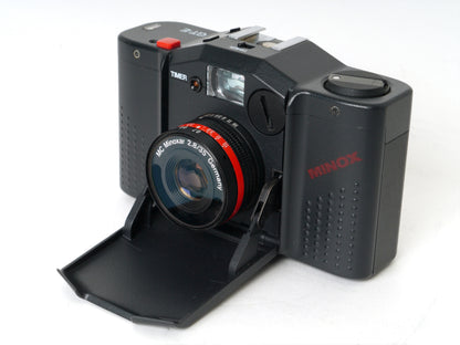 Minox 35 GT-E mit Datenrückwand und Blitzgerät FC-35– sehr guter Zustand