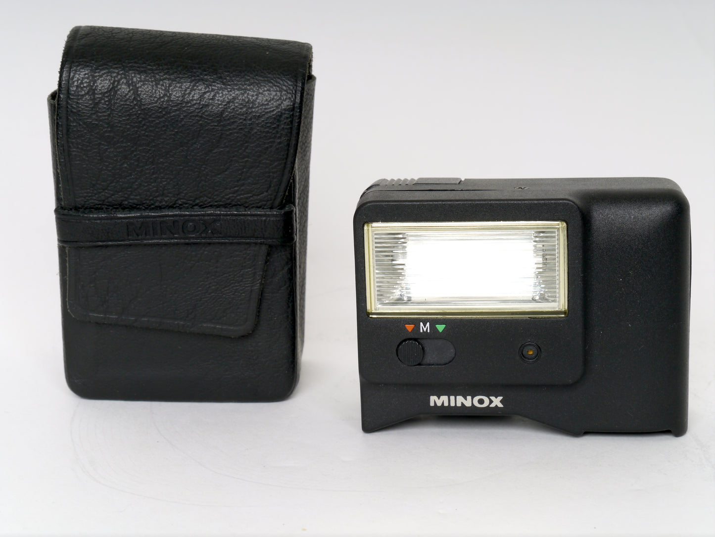 Minox 35 GT-E mit Datenrückwand und Blitzgerät FC-35– sehr guter Zustand