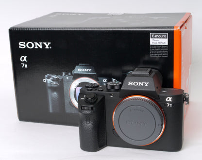 Sony Alpha ILC 7 II Gehäuse – mit 23 Auslösungen neuwertig