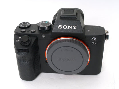 Sony Alpha ILC 7 II Gehäuse – mit 23 Auslösungen neuwertig