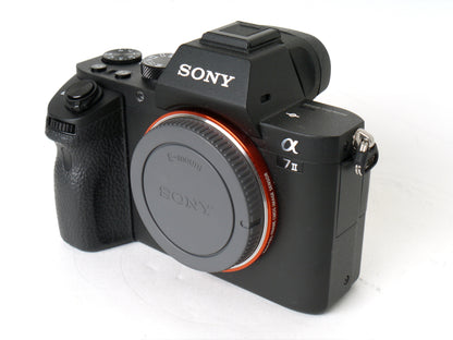 Sony Alpha ILC 7 II Gehäuse – mit 23 Auslösungen neuwertig