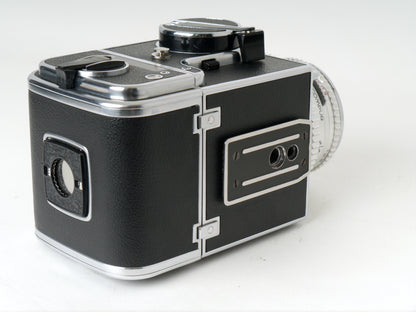 Hasselblad 500 C +Planar C2,8/ 80mm, LS und A 12 Magazin, Chrome Set – neuwertig