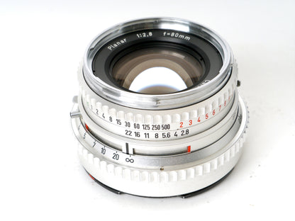 Hasselblad 500 C +Planar C2,8/ 80mm, LS und A 12 Magazin, Chrome Set – neuwertig
