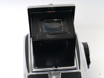 Hasselblad 500 C +Planar C2,8/ 80mm, LS und A 12 Magazin, Chrome Set – neuwertig