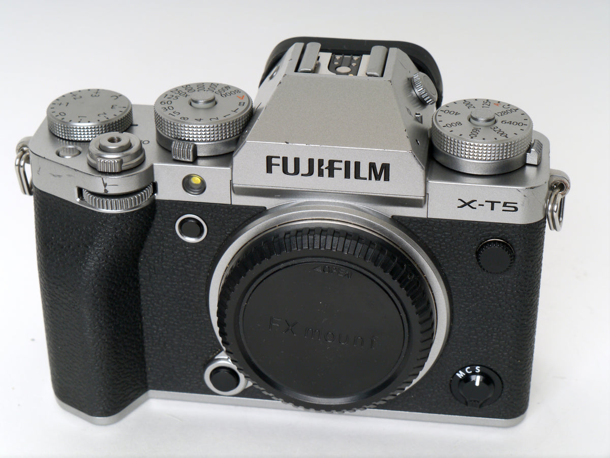 Fujifilm X-T5 Gehäuse Silber – guter Zustand