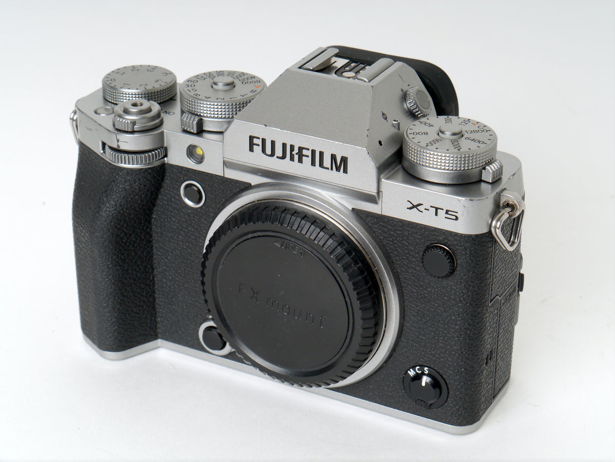 Fujifilm X-T5 Gehäuse Silber – guter Zustand