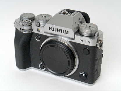 Fujifilm X-T5 Gehäuse Silber – guter Zustand